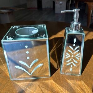 Elegant Mirrored Glass Bath Set with Soap Dispenser and Tissue Box Holder